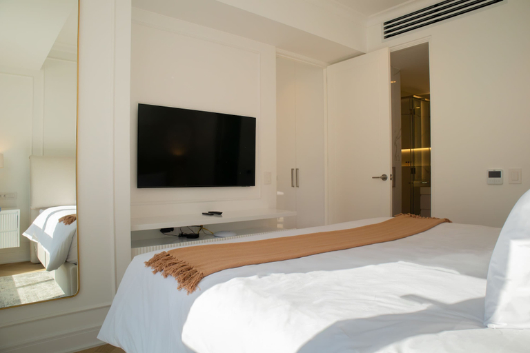Room 3, w Lovely 3BR With Incredible Balcony in Miraflores, Lima