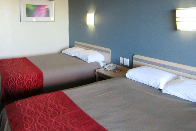 Bedroom 3, Econo Lodge Paducah Area, McCracken
