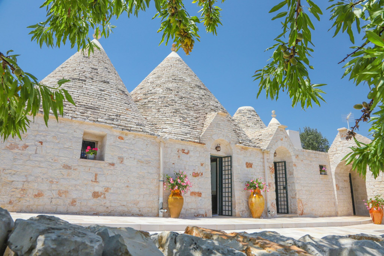Exterior & Views, TD Trulli della Magnolia Trulli w/ Amazing Garden, Bari