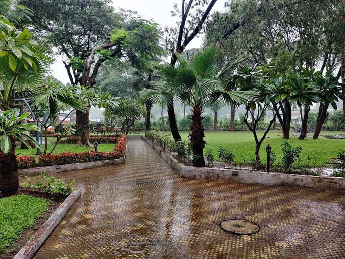 Public Area, CAVES COUNTY RESORT, Nashik