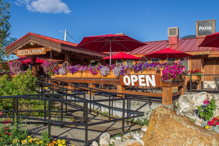 Restaurant 4, Saddle Mountain Lodge, Thompson-Nicola