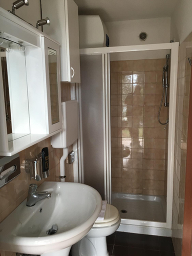 Bathroom 5, Hotel Vela Azzurra, Verona