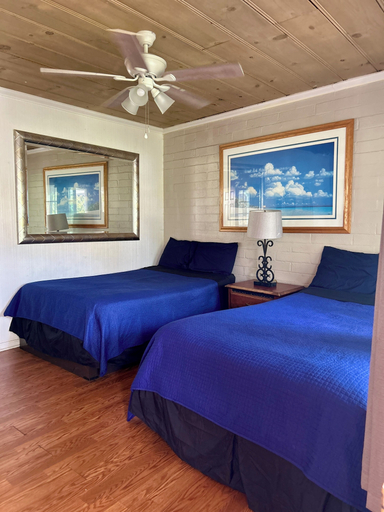 Bedroom 2, Oceana Boutique Hotel, Orange