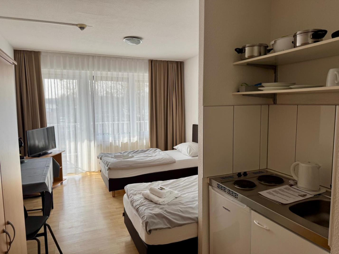 Bedroom 3, Gastehaus Haßloch/Pfalz, Bad Dürkheim