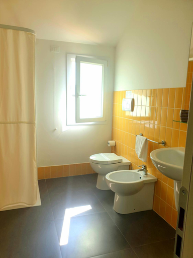 Bathroom, Hotel Grel, Ragusa