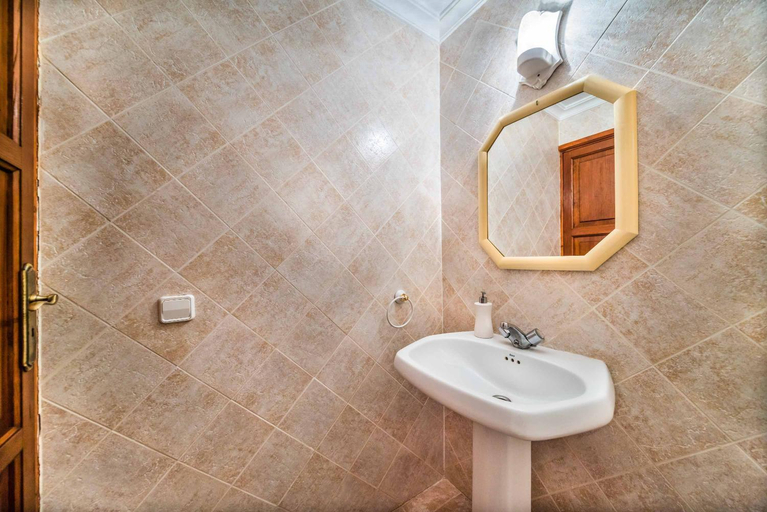 Facilities 2, Villa Cala, Baleares