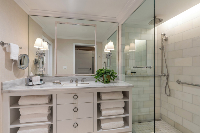 Bathroom 4, Monteleone Hotel, Orleans