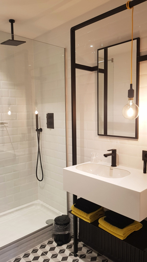 Bathroom 4, Upstairs Hotel, West-Vlaanderen