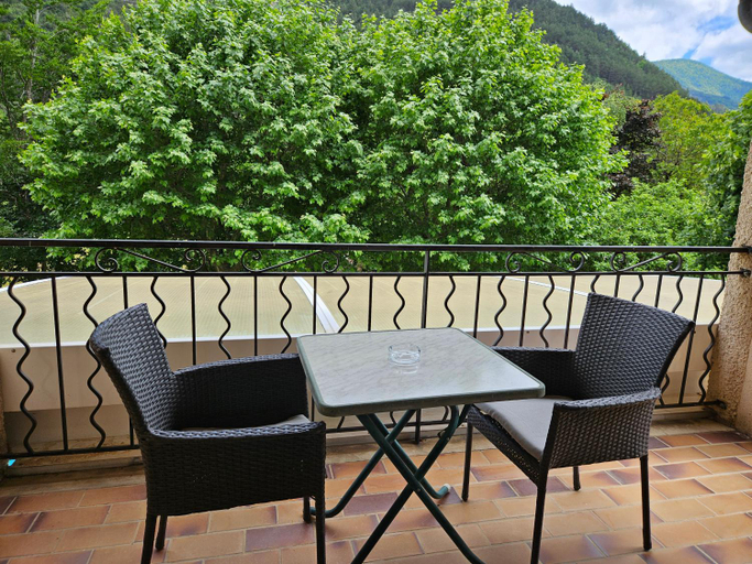 Others 5, Hotel Le Mont Barral, Drôme