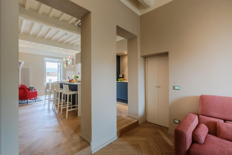 Room 4, Casa Pino in Lucca With 2 Bedrooms and 2 Bathrooms, Lucca