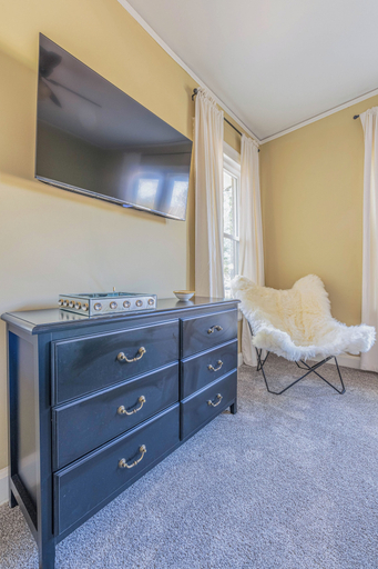 Others 5, Charming Columbus Retreat 3BR Pool&Games, Muscogee