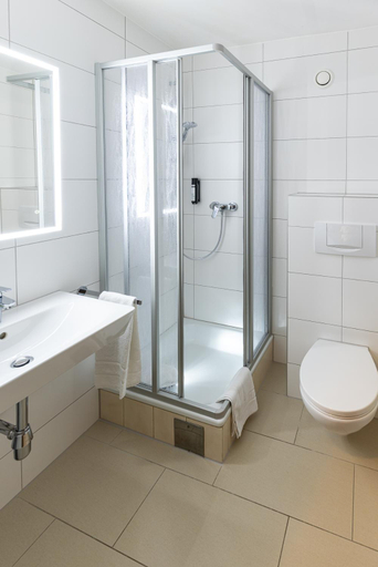 Bathroom 3, Hotel Katharinenhof STANDARD, Dornbirn