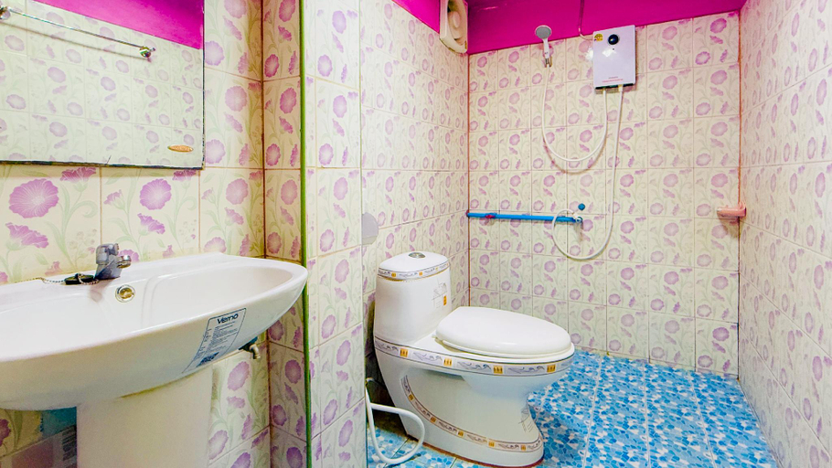 Bathroom 3, Pruksa Resort Detudom, Det Udom