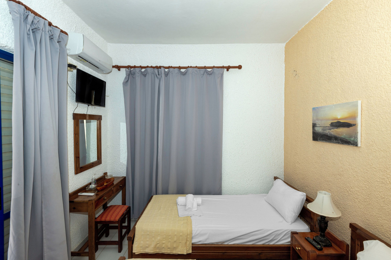 Bedroom, Little Bay, Crete