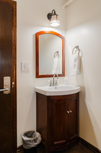 Bathroom 4, Crystal Mountain Hotels, Pierce