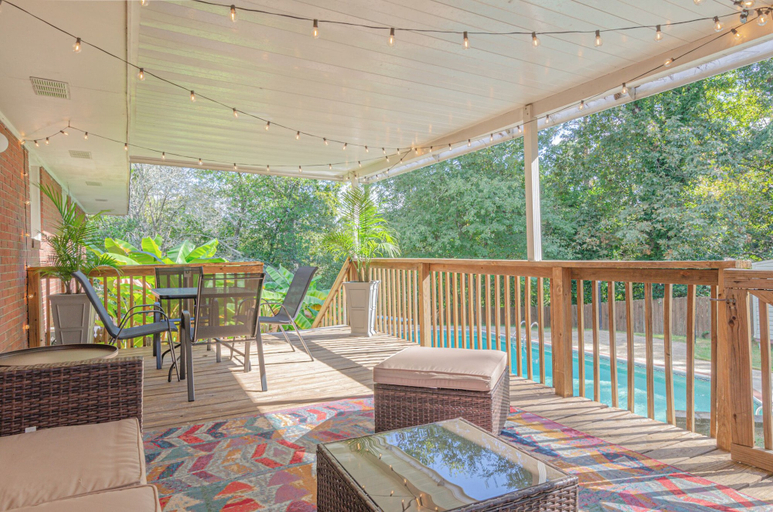 Terrace/patio 4, Modern Luxury Cottage with Pool, Muscogee