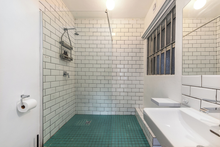 Bathroom 3, Saratoga 105, City of Cape Town