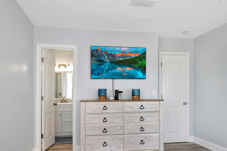 Interior 2, Breezeway, Gulf