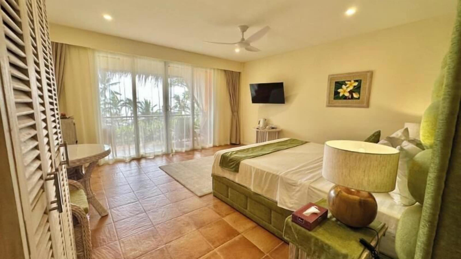 Bedroom 2, Coco Sunset Beach Resort, San Juan