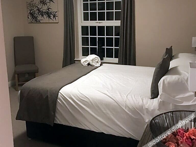 Bedroom 2, Three Horseshoes Inn, Durham