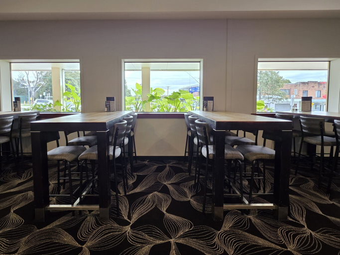 Food & Drinks 5, Panania Hotel, Sydney