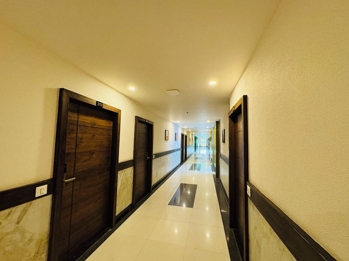 Others 5, Col's Hotel Uphaar, Ujjain