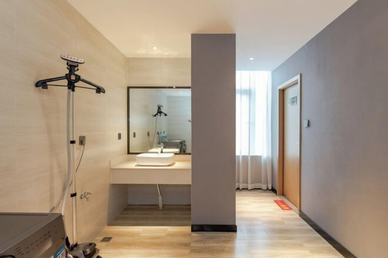 Bathroom 4, Yibin Grand Hotel, Yibin