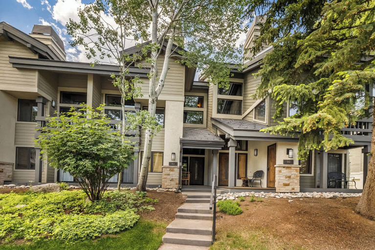 Exterior & Views, Ridgepoint Retreat Mountain Escape for 8 w/ Resort Amenities, Eagle