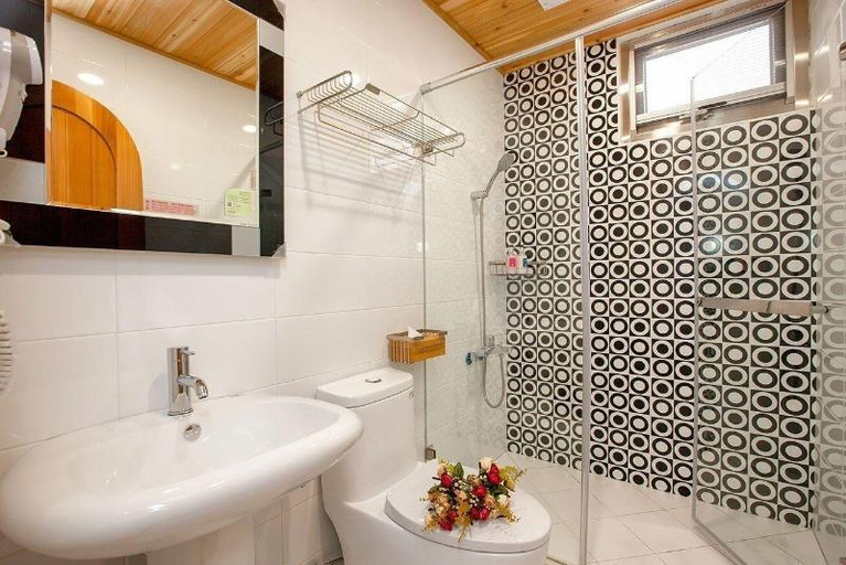 Bathroom 4, Seed House, Taitung