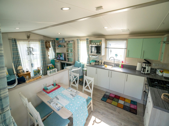 Food & Drinks 5, Chalet in Oostkapelle near the Beach, Veere