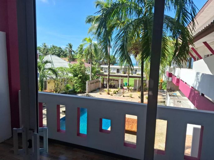 Others 5, Summer House 2, Takua Pa