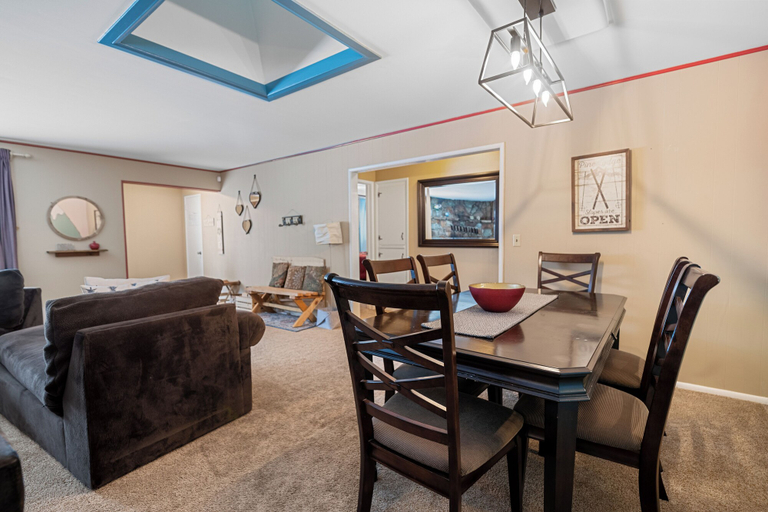 Others 5, Wanderlust Lodge, San Bernardino
