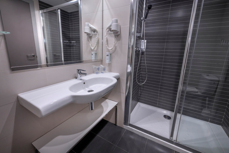 Bathroom 4, 4R Playa Park, Tarragona