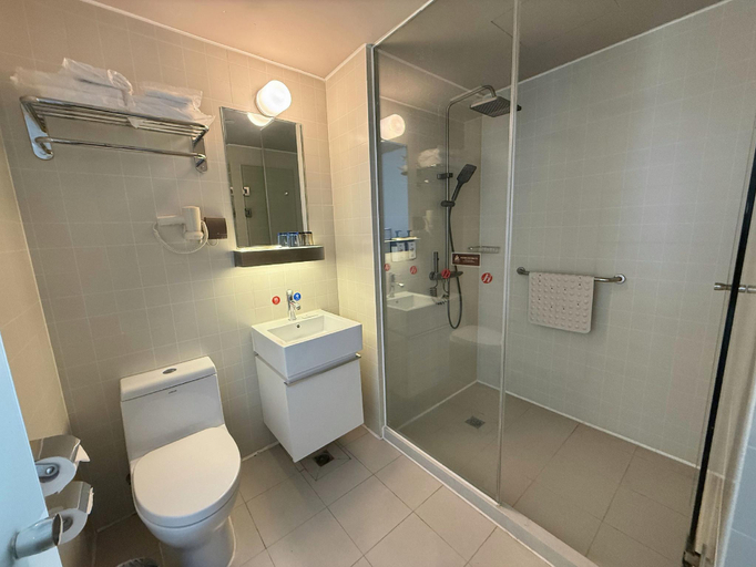 Bathroom 3, Jinjiang Inn Select Ningbo Hangzhouwan Bridge, Ningbo