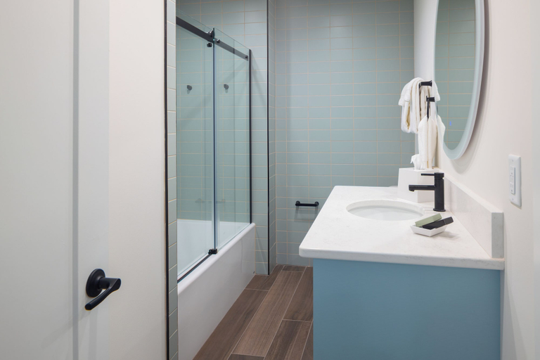 Bathroom 4, Oceaneer, New Hanover