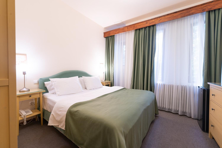 Bedroom 2, Vila Camelia, Sinaia