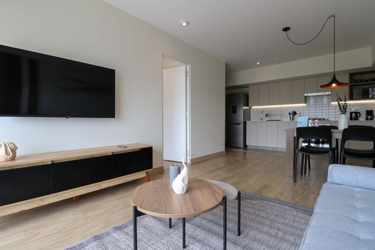 Room 4, w Spectacular 2BR With Balcony in Miraflores, Lima