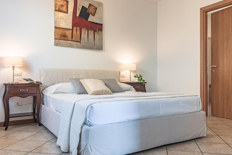 Bedroom 4, Sunny Varenna Apartment, Lecco