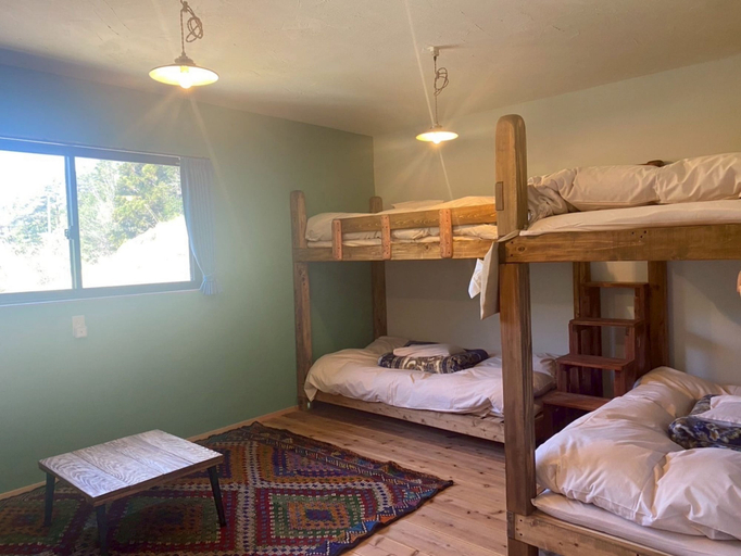 Bedroom, Polepole Village, Urugi