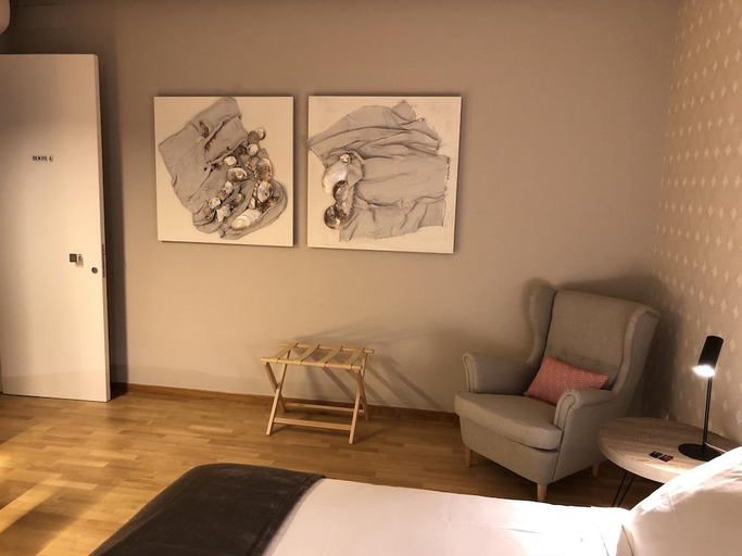 Bedroom 3, 200 Rooms & Terrace, Bari
