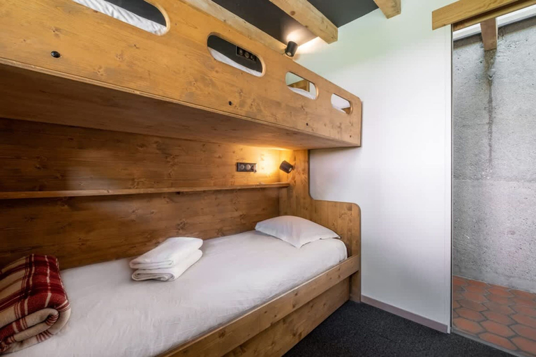 Room 2, Chalet Racar for 4 People Town Center and Mountain View, Haute-Savoie