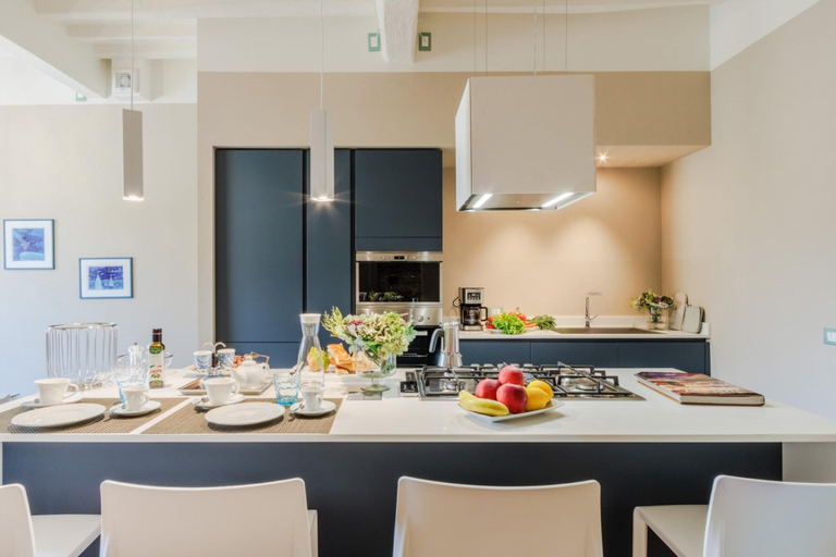 Room 2, Casa Pino in Lucca With 2 Bedrooms and 2 Bathrooms, Lucca