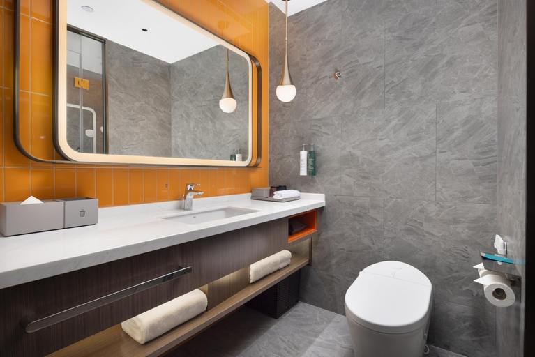 Bathroom, Home2 Suite by Hilton Dongguan Shipai, Dongguan