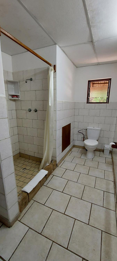 Bathroom 2, Bay View Lodge, Jangamo