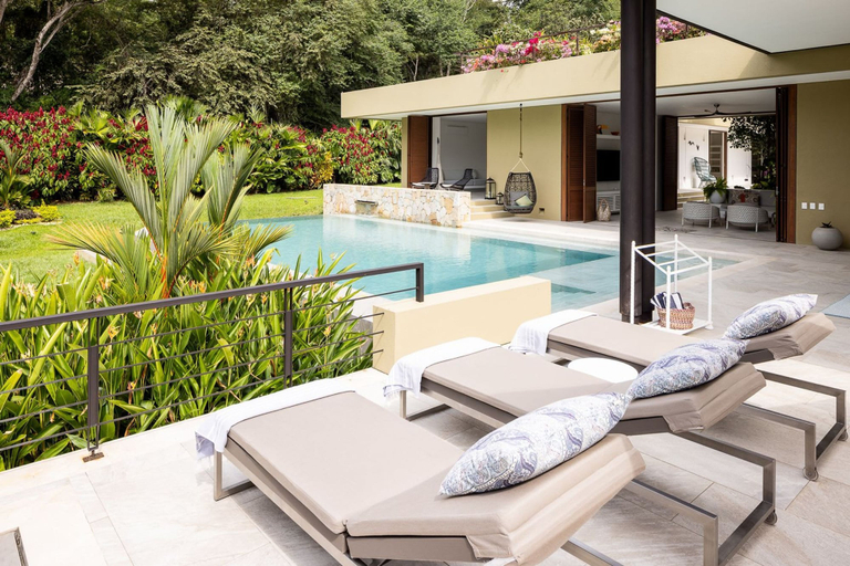 Room 5, w Mind-blowing 4BR Villa w Pool at Mesa de Yeguas, Anapoima