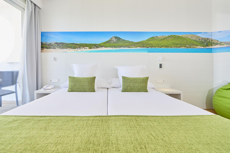 Bedroom 3, Negresco, Baleares