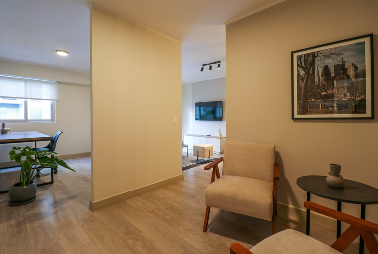 Room 2, w Breathtaking 2BR With Balcony in Miraflores, Lima