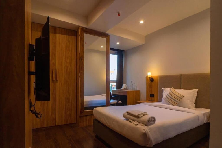 Bedroom 3, Emerald Hotel, Aizawl