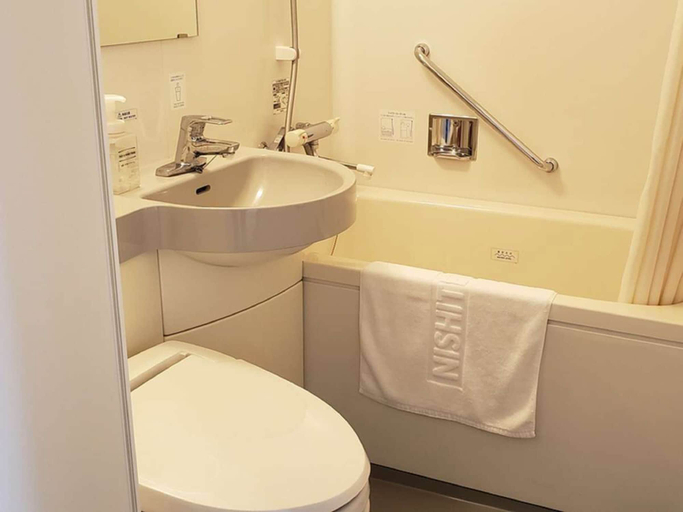Bathroom, Nishitetsu Inn Kochi Harimayabashi, Kōchi