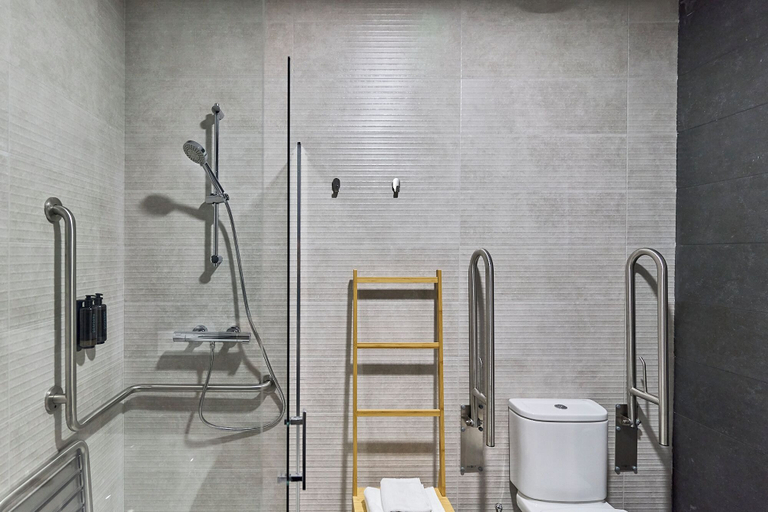 Bathroom 3, Apartamento Catedral Palace by gaiarooms, Valladolid